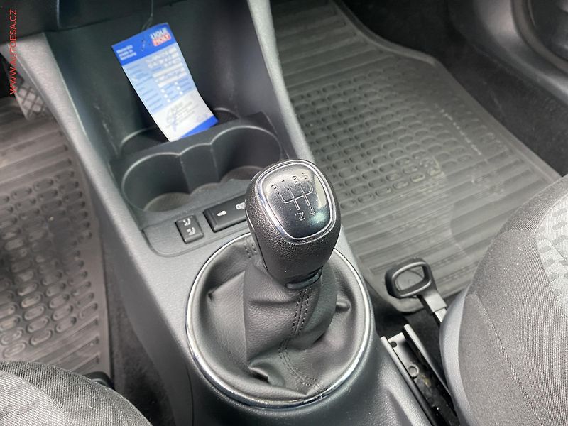Škoda Roomster (2014) 1.2 TSi, Ambition - fotka 14 z 15