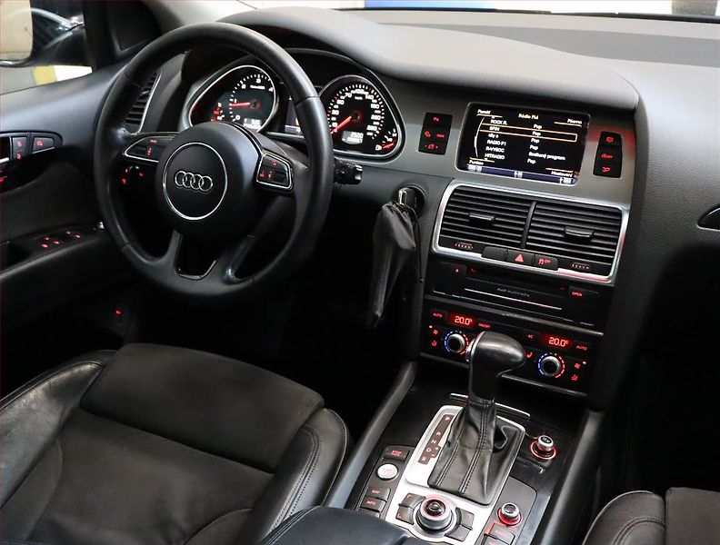 Audi Q7 (2012) 3.0 TDI, 4X4, Automat, 7 míst - fotka 7 z 23