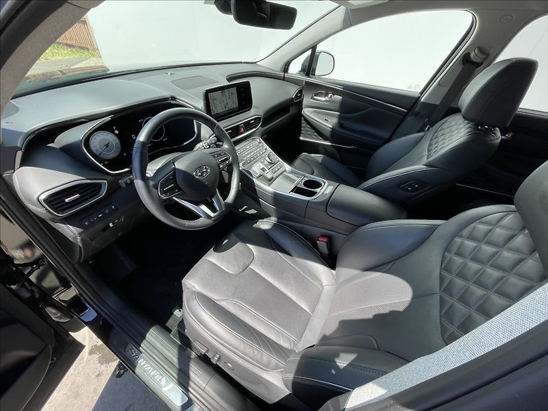 Hyundai Santa Fe 2,2 CRDi 4x4 DCT Style ACC+NAV - fotka 4 z 19