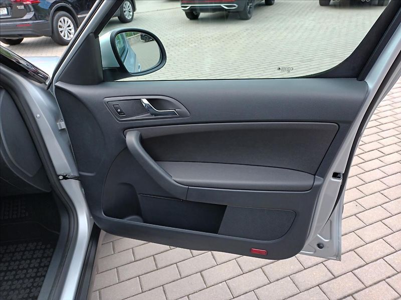 Škoda Yeti 2,0 TDI,81KW,4X4,DIGIKLIMA, - fotka 23 z 33