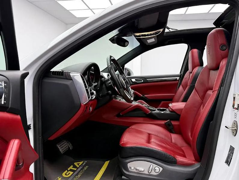 Porsche Cayenne (2016) Výkonná verze S - fotka 15 z 18