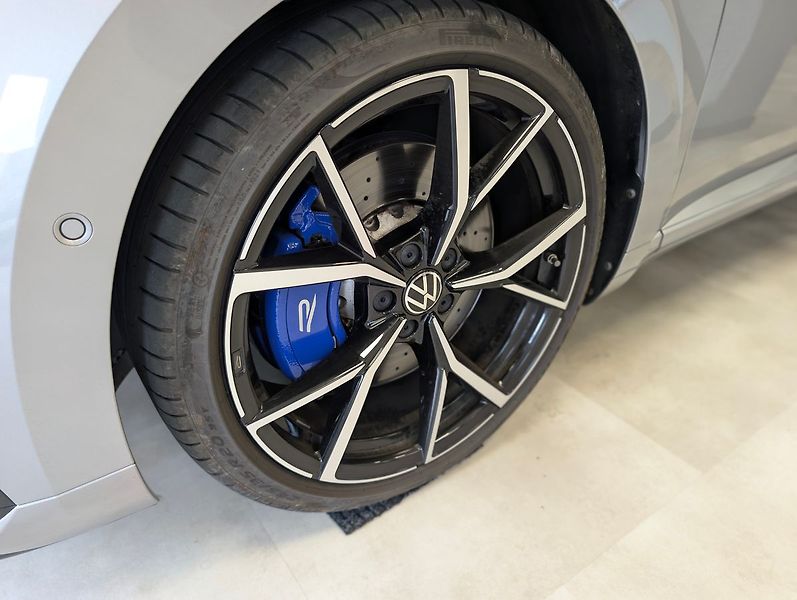 Volkswagen Arteon Shooting Brake 2.0 TSI R 235KW Shooting Brake - fotka 4 z 34