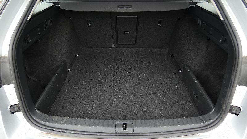Škoda Octavia 2,0 TDI Ambition - fotka 20 z 22