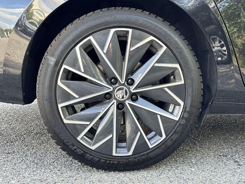 Škoda Superb (2023) Combi 2.0 TDI DSG L&K - fotka 30 z 33