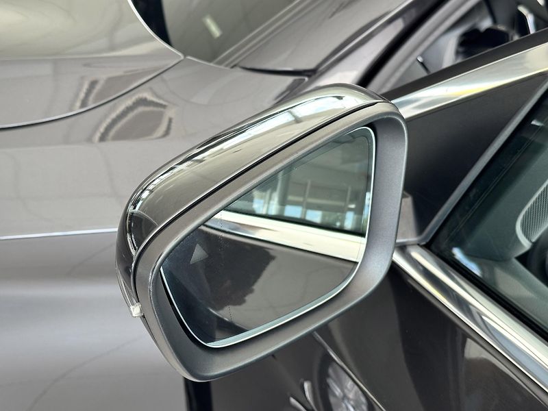 BMW Řada 5 530i xDrive*360Kam*KeyLess*TOP - fotka 43 z 45