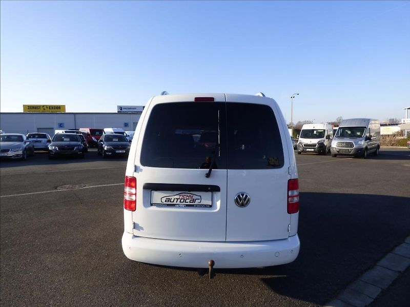 Volkswagen Caddy 2,0 TDI  Cup DSG - fotka 6 z 39