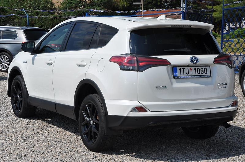 Toyota RAV4 2.5HSD 114kW - fotka 4 z 22