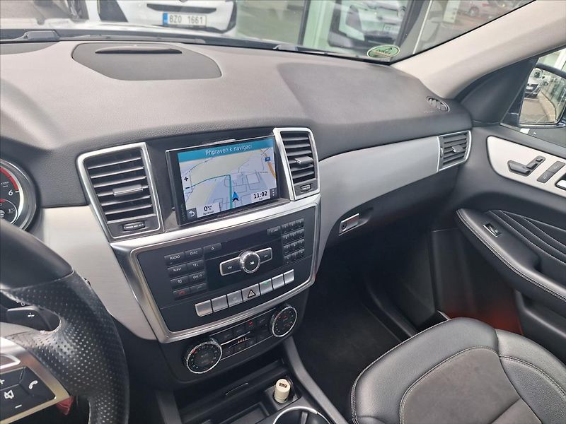 Mercedes-Benz Třídy M 3,0 Bluetec 4Matic  ML 350 ČR - fotka 9 z 16