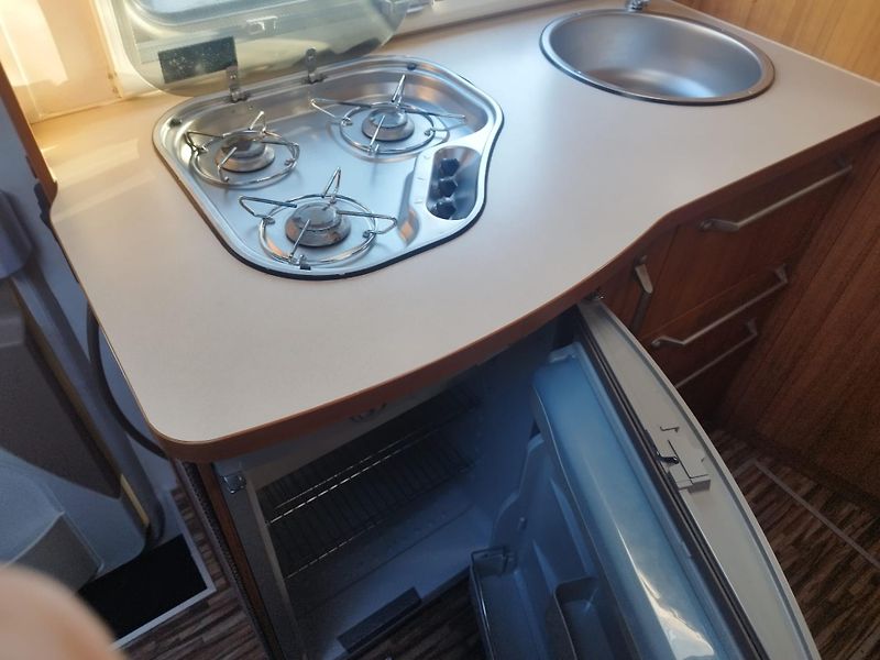 Fiat Ducato Eura Mobil 2.3JTD KLIMA - fotka 13 z 25