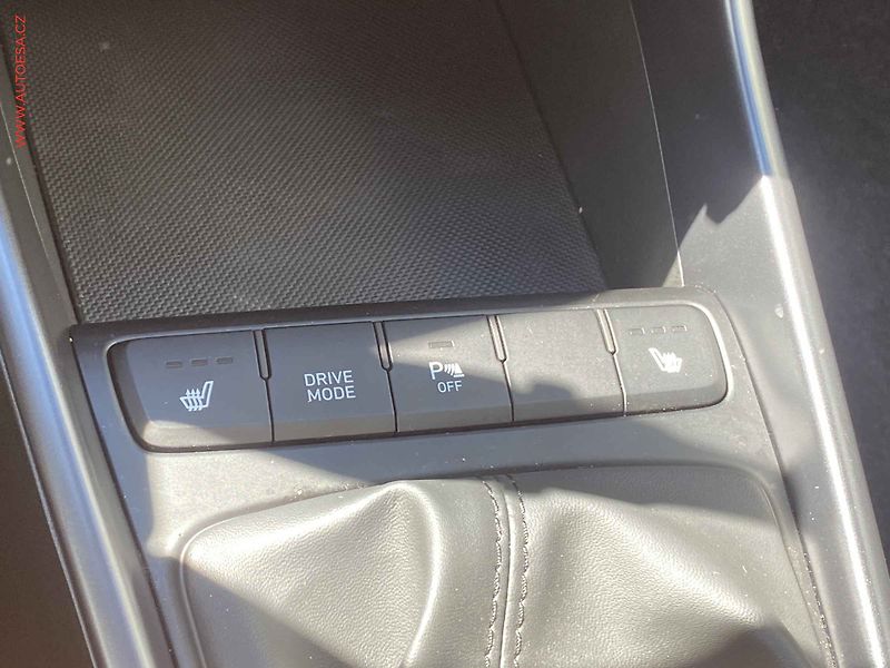 Hyundai Bayon (2023) 1.0 T-GDi, 2.maj,ČR, Smart - fotka 14 z 18