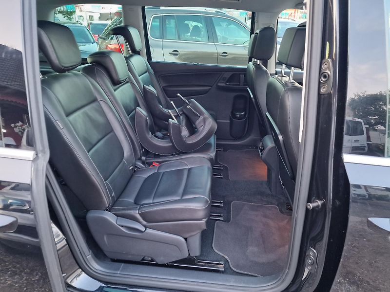 Volkswagen Sharan 2,0TDI 4MOTION DSG HIGHLINE  - fotka 10 z 24