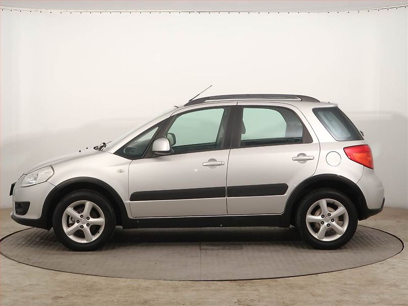 Suzuki SX4 (2007) 1.6 VVT, 4X4 - fotka 3 z 15