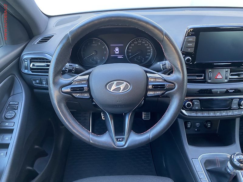 Hyundai i30 (2022) 1.5 T-GDi, N-Line - fotka 11 z 21