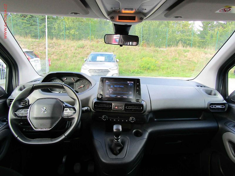Peugeot Rifter (2020) 1.2T, 2.maj,ČR, Výhř.sed - fotka 8 z 18