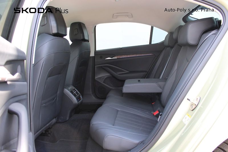 Škoda Superb (2024) 2.0 TDI 110 kW L&K - fotka 24 z 25