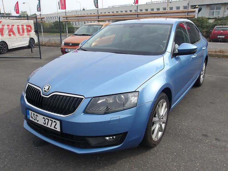 Škoda Octavia 1,6TDi 81kW DSG ! ČR !  KRASAV - fotka 1 z 33