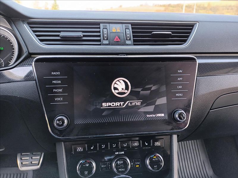 Škoda Superb 2,0 TDI,4X4,Sportline,ČR,DSG, - fotka 35 z 50