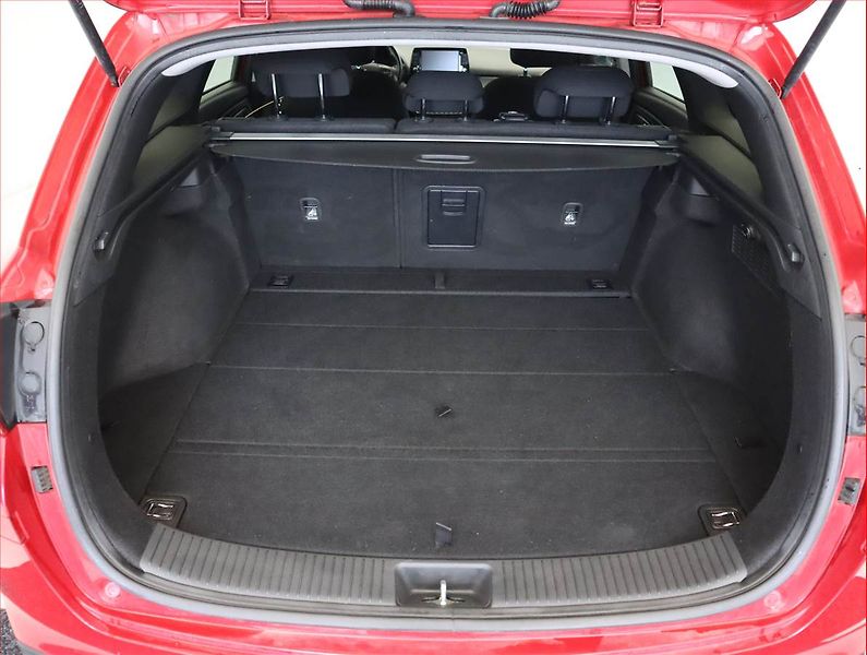 Hyundai i30 (2018) 1.4 T-GDI, Serv.kniha, Navi - fotka 14 z 22