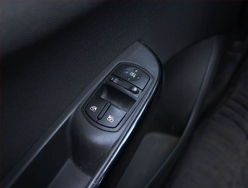 Opel Corsa (2015) 1.2, Tempomat - fotka 14 z 14