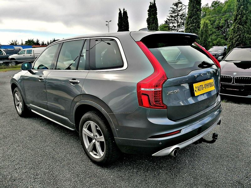 Volvo XC90 (2015) D5 AWD Momentum Head-up - fotka 5 z 21