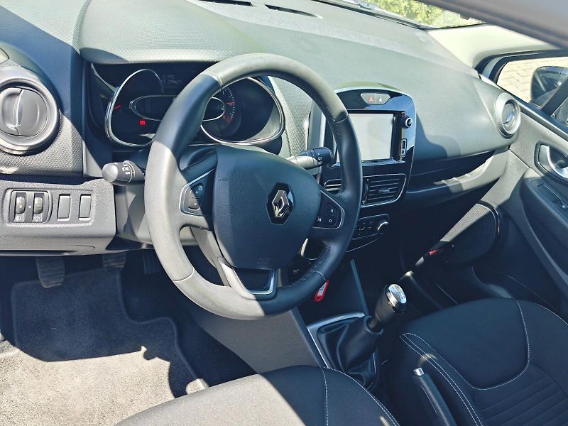 Renault Clio (2017) 0,9 TCe 66kW Limited Grandtour - fotka 12 z 38