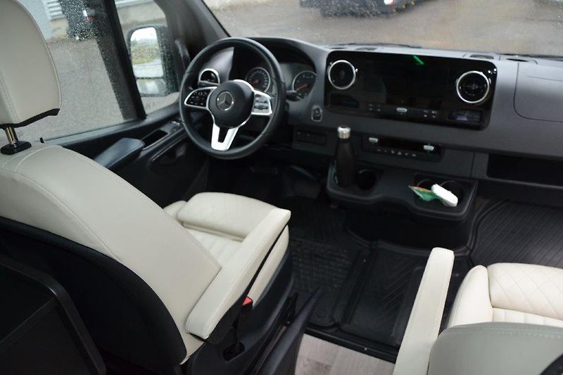Mercedes-Benz Sprinter Sprinter 319  Camper V6 4x4 - fotka 54 z 86