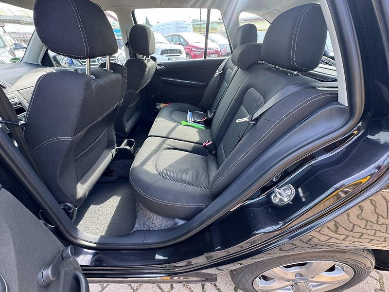 Škoda Fabia (2005) 1,4i 55 KW 1. MAJITEL STK KOLA - fotka 33 z 50