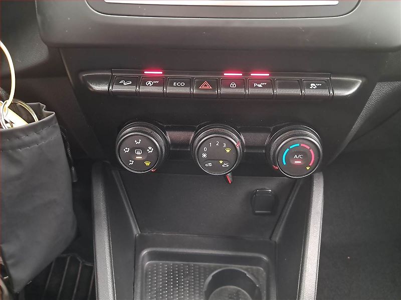 Dacia Duster (2018) 1.5 dCi, 4X4, Serv.kniha - fotka 13 z 16