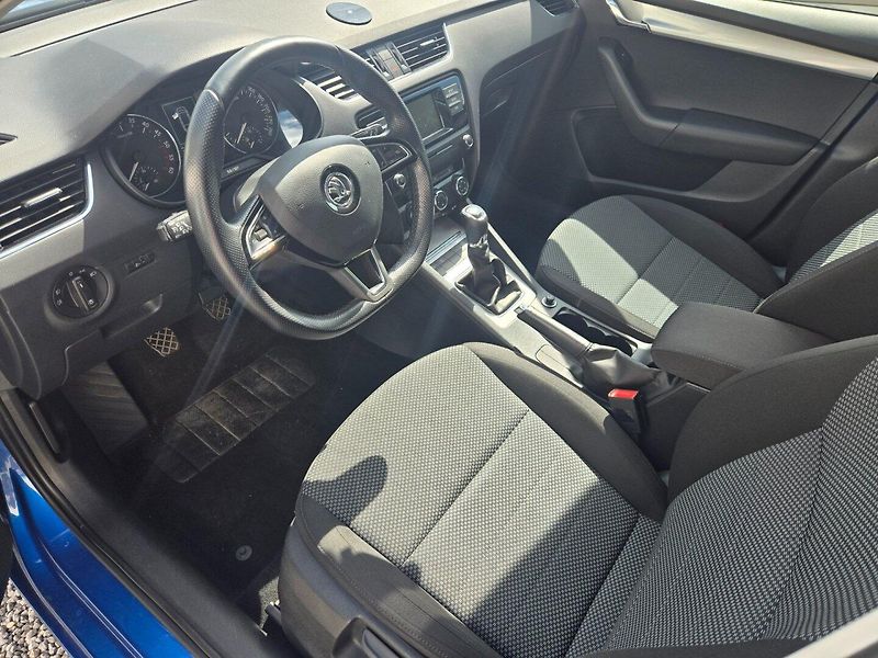 Škoda Octavia (2015) 2.0 TDI TOP Serviska - fotka 8 z 20