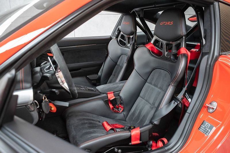 Porsche 911 GT3 RS 4.0 !Najeto 14.885km! - fotka 8 z 49