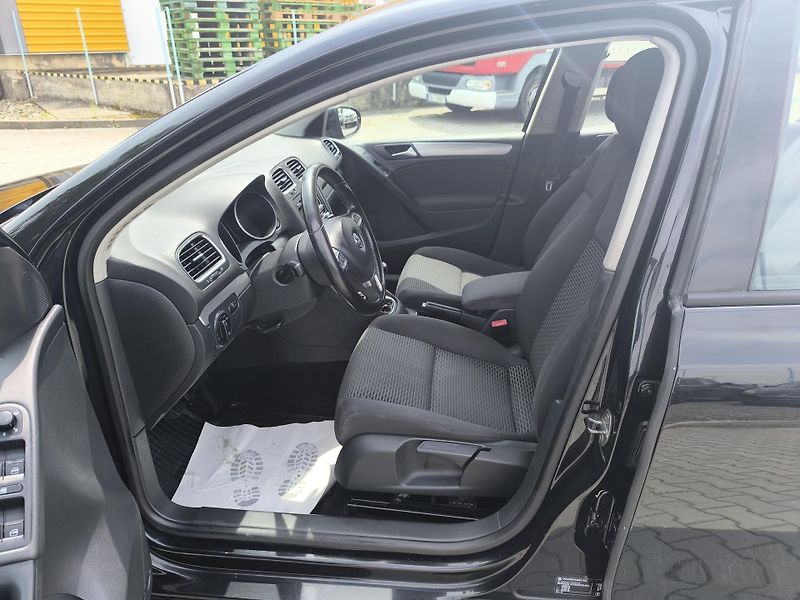 Volkswagen Golf (2010) 2.0 TDi 4x4 ČR,DOLOŽENÉ KM - fotka 9 z 25