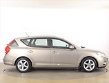 Kia Ceed (2010) 1.4 CVVT, Serv.kniha, nová STK - náhled 6