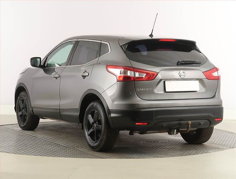 Nissan Qashqai (2015) 1.2 DIG-T, Serv.kniha - fotka 4 z 18