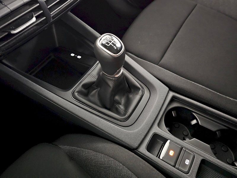 Škoda Octavia (2024) COMBI 1.5TSi 85kW ESSENCE - fotka 29 z 35