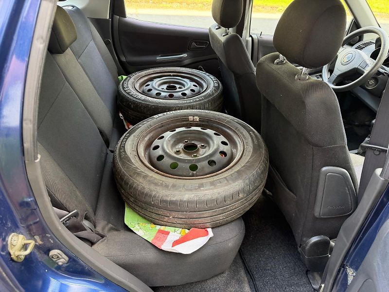 Subaru Justy 1,3 G3X 4WD  - fotka 10 z 17