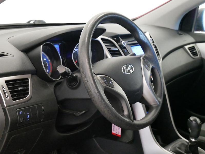 Hyundai i30 - fotka 14 z 23