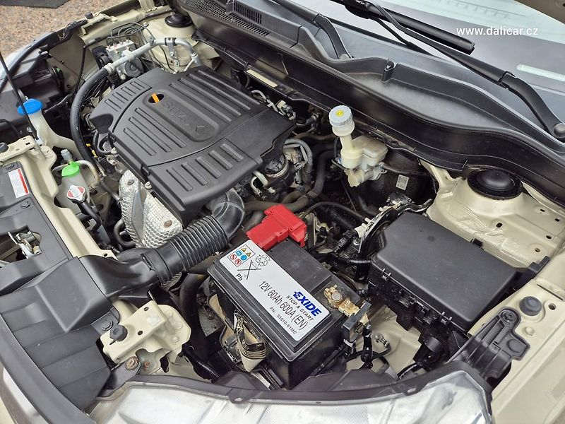 Suzuki Vitara (2017) 1.6VVT 88KW COMFORT NAVI - fotka 19 z 52