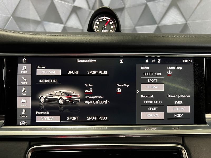Porsche Panamera 4S DIESEL PDLS, WEBASTO - fotka 22 z 37