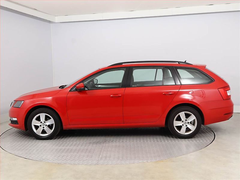 Škoda Octavia (2020) Ambition Plus 1.6 TDI, ČR - fotka 3 z 16