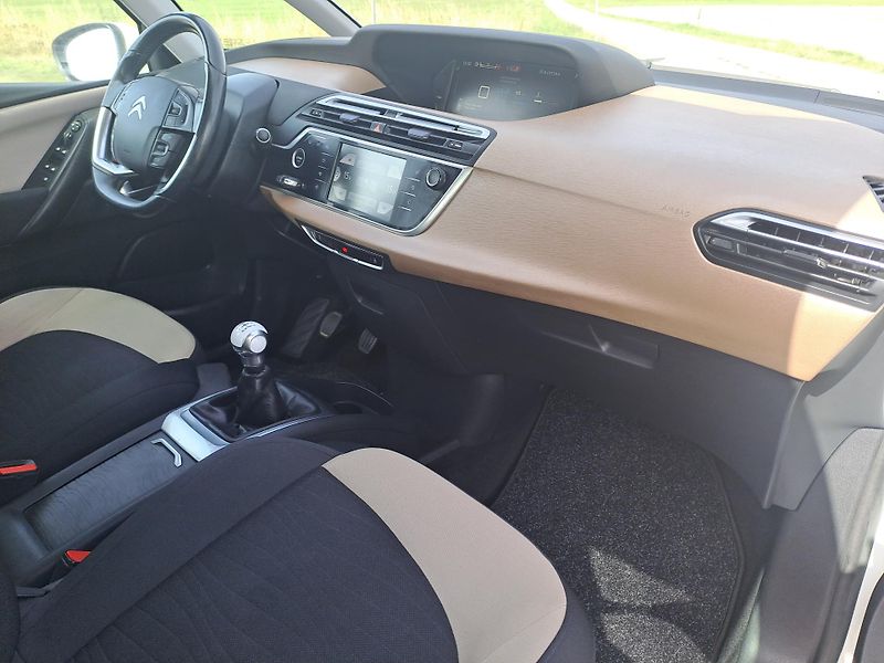 Citroën C4 Picasso (2014) 1.6 ČR 1. MAJITEL, PĚKNÝ STAV - fotka 14 z 32