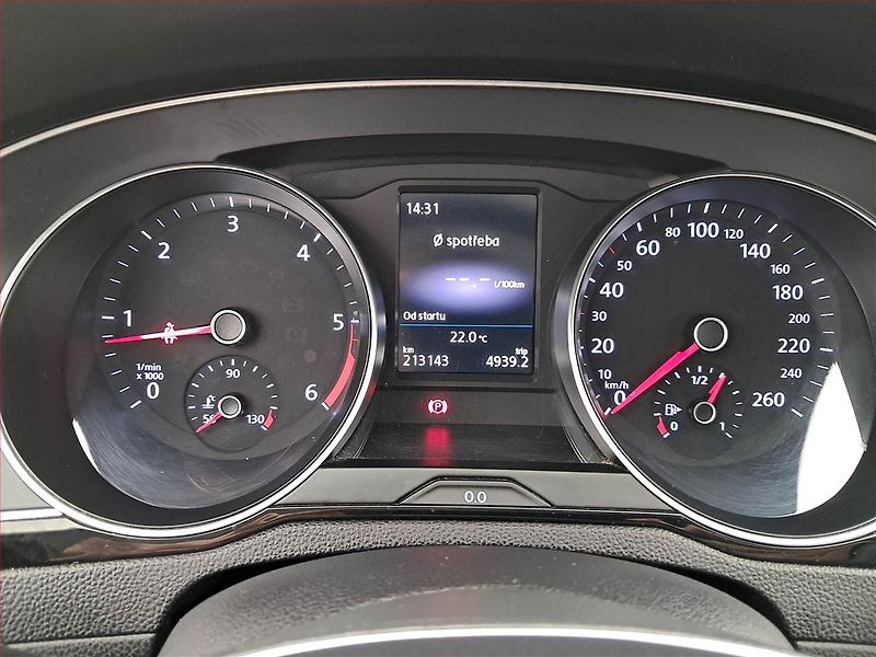Volkswagen Passat (2016) Comfortline 2.0 TDI, Kůže - fotka 11 z 19