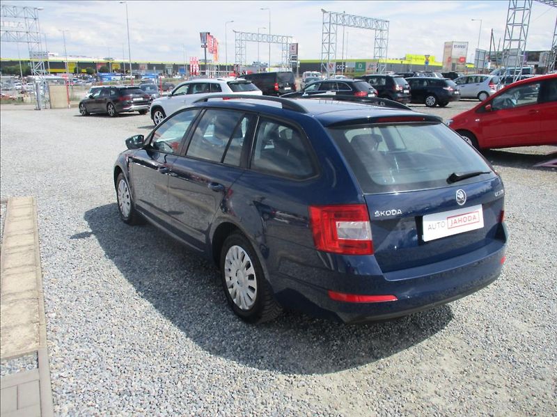 Škoda Octavia 1,6 TDI, Eleg, ZAMLUVENA - fotka 6 z 32