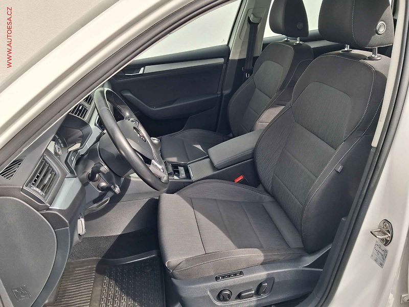 Škoda Superb (2018) 2.0TDi, Style, STK9/28 - fotka 9 z 19
