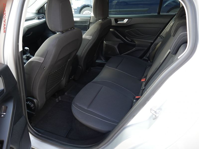Ford Focus (2019) 1.5TDCi, ČR, LED, AC - fotka 10 z 19