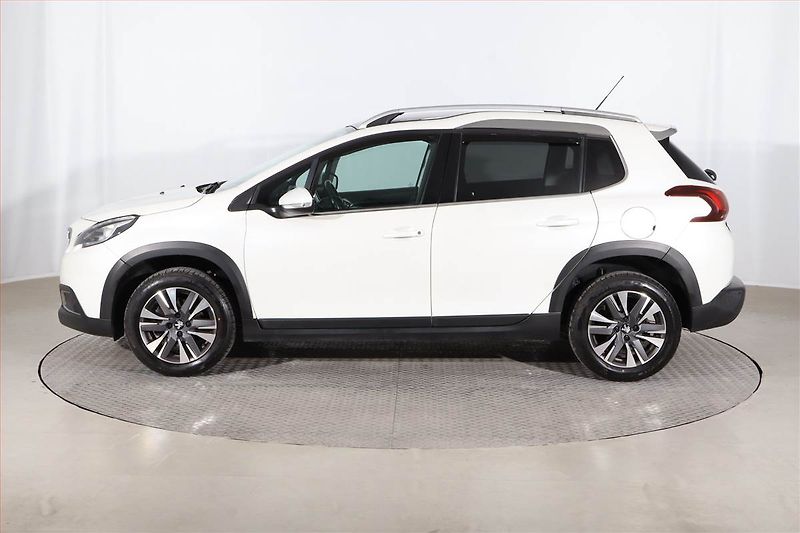 Peugeot 2008 (2019) 1.2 PureTech, Serv.kniha, Navi - fotka 3 z 25