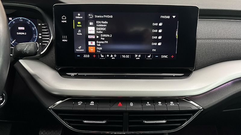 Škoda Octavia 2.0 TDI DSG Style - fotka 11 z 25
