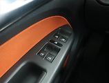 Volkswagen Touran (2007) Cross 2.0 TDI, Automat, 7 míst - náhled 15