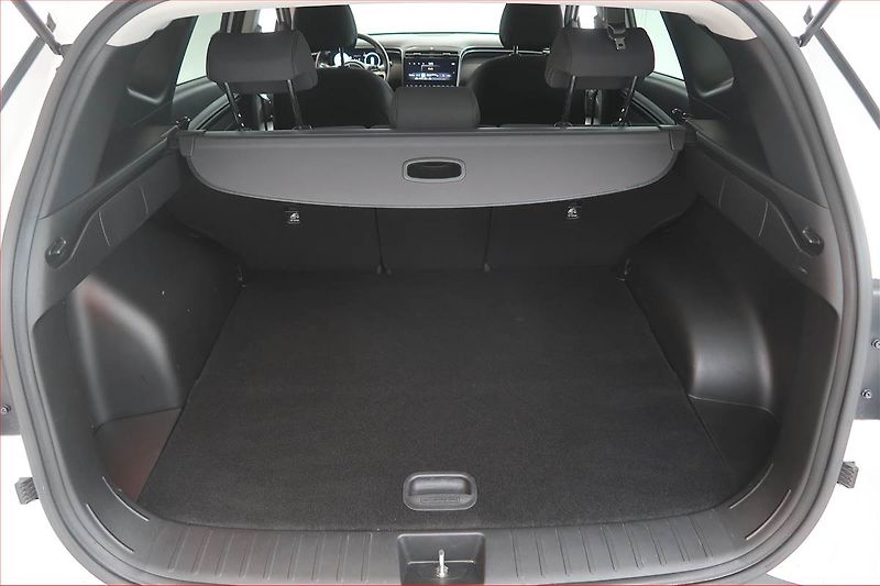 Hyundai Tucson (2021) 1.6 T-GDI - fotka 13 z 17