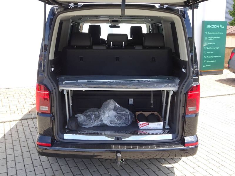 Volkswagen Multivan (2023) 2,0TDi/150kW DSG 4x4 Bulli - fotka 27 z 29