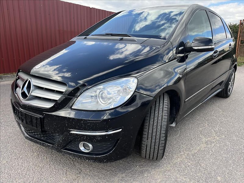 Mercedes-Benz Třídy B 2,0 i CNG ČR KLIMA SERVIS PNEU - fotka 34 z 37